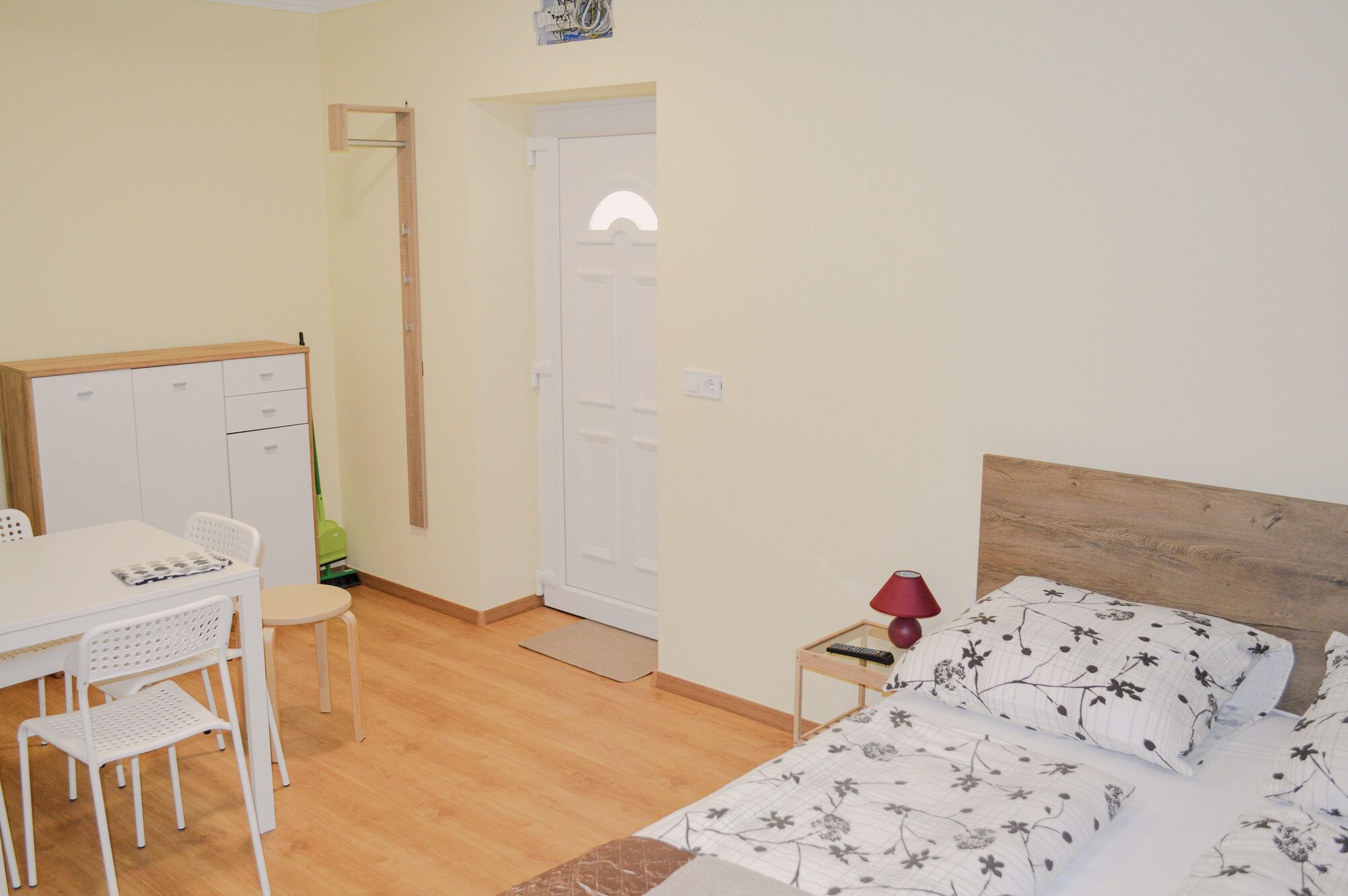 Apartman franciaággyal és étkezővel