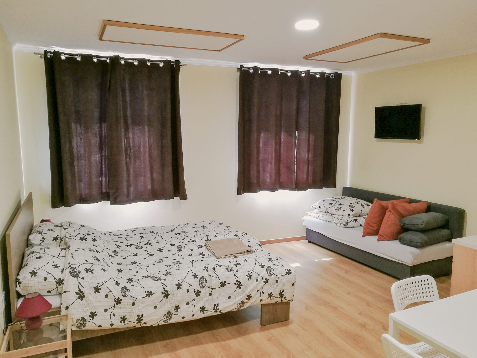 Tágas apartman franciaággyal és pótággyal